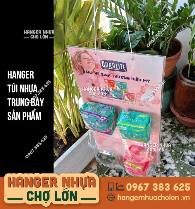 Hanger Túi Nhựa PVC - Giải pháp Trưng bày Băng Vệ Sinh Hiệu quả
